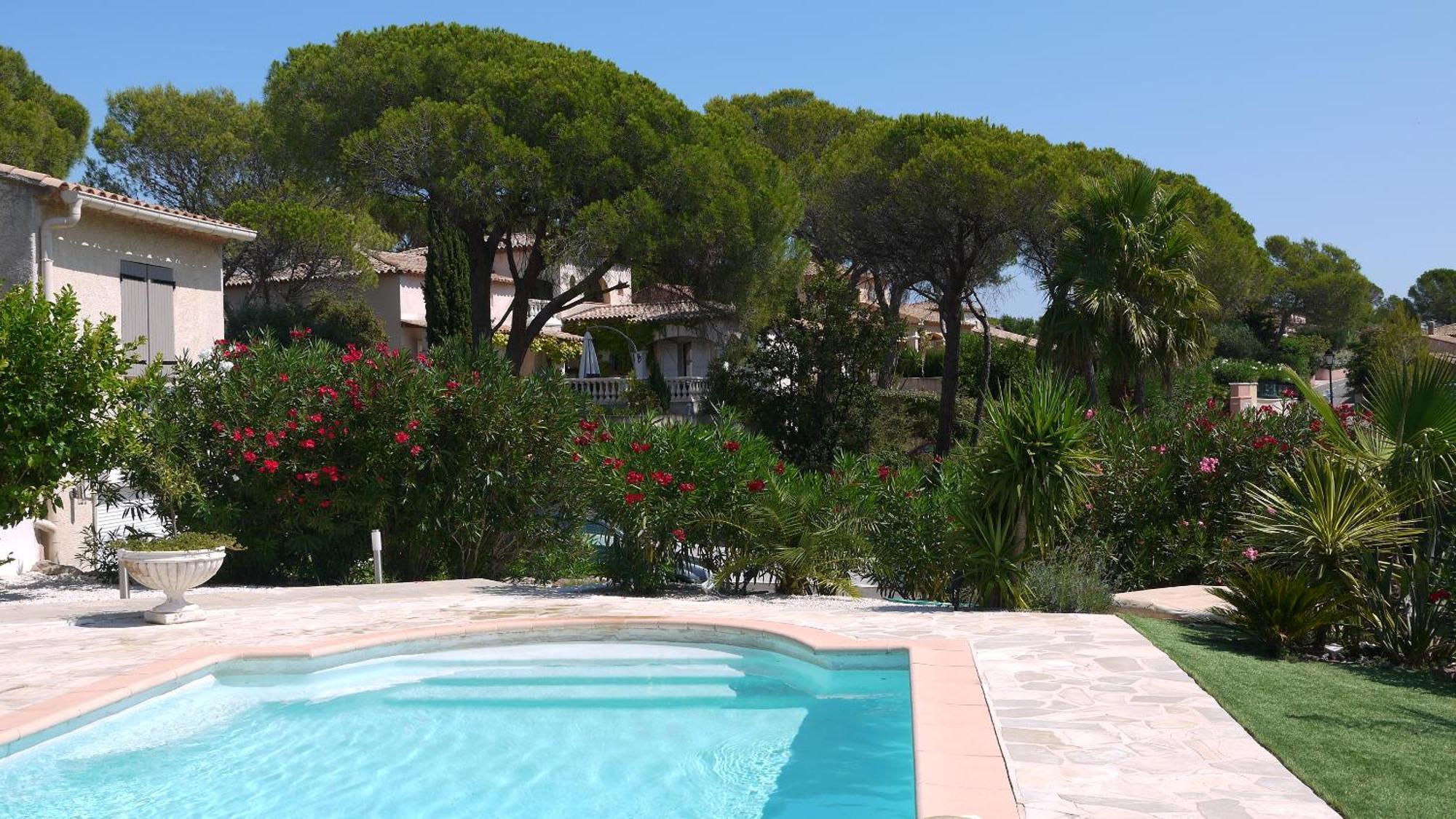 Grand Appartement Dans Maison Avec Piscine Privee Frejus Ngoại thất bức ảnh